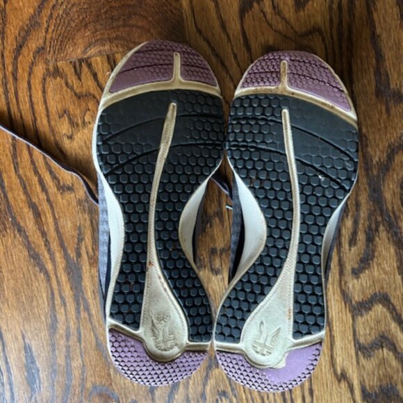 Women's Kuru Quantum sneakers size 8 - Picture 3 of 4